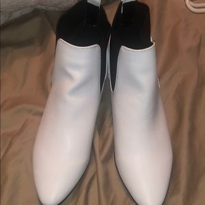 Cute whit boots